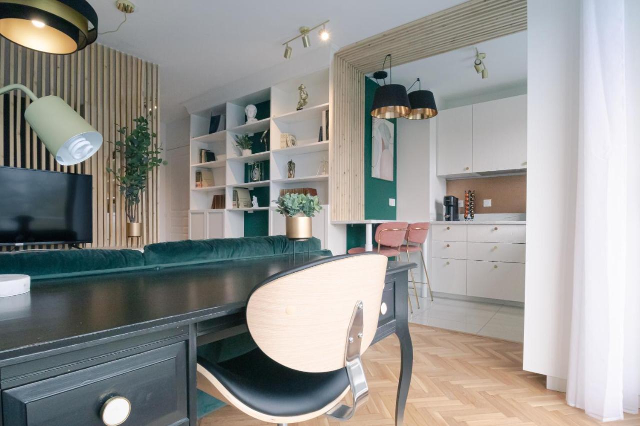 The Green Home - Quiet And Fully Equipped High-End Studio With Parking Courcouronnes Zewnętrze zdjęcie