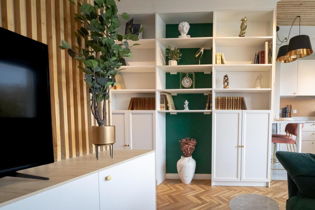 The Green Home - Quiet And Fully Equipped High-End Studio With Parking Courcouronnes Zewnętrze zdjęcie